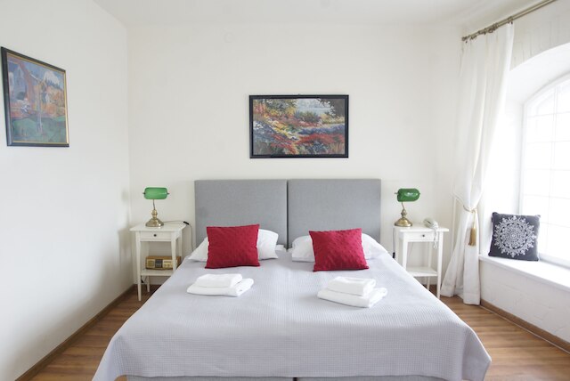 ドム リテラチュリ  ポコジェ ゴスシンナ