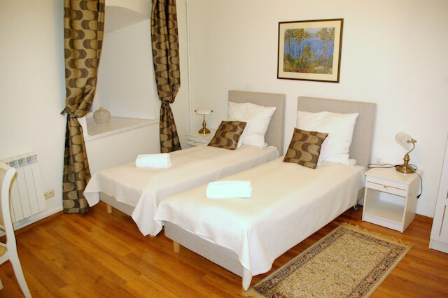 ドム リテラチュリ  ポコジェ ゴスシンナ