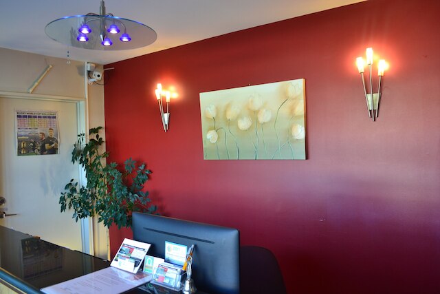 アテナ モーテル & アパートメンツ