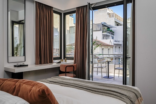 ザ マーブラス アテネ