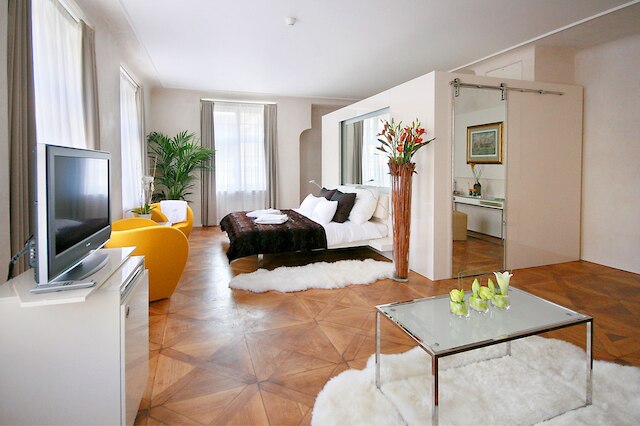 ホテル スリー ストークス