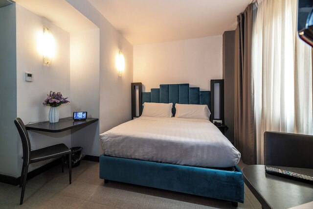 ゴールデン ホテル (金采商旅)