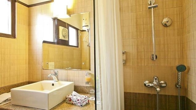 クラークス イン カイラシュ コロニー