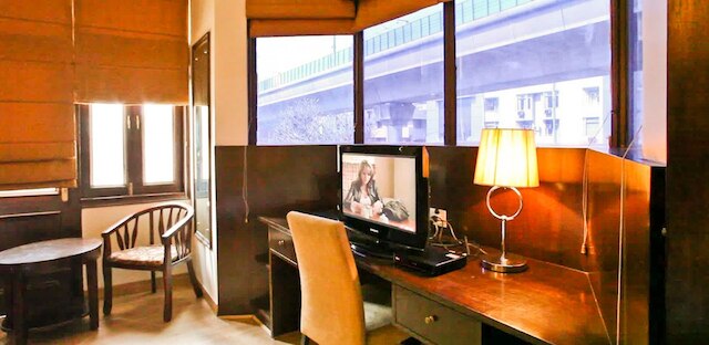 クラークス イン カイラシュ コロニー