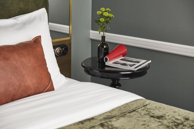 サー・サヴィニーホテル、シルクルコレクションの一部