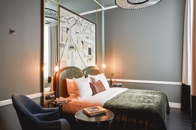 サー・サヴィニーホテル、シルクルコレクションの一部