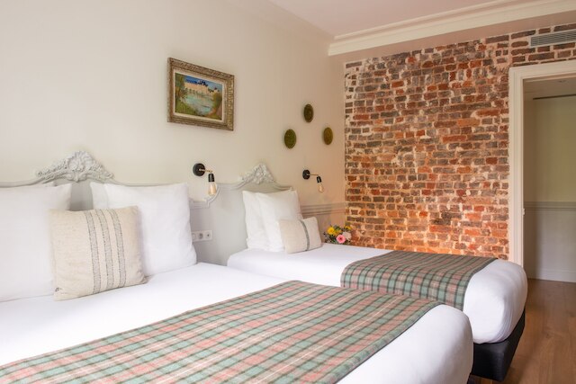 ホテル デ ラ ポルテ ドレー