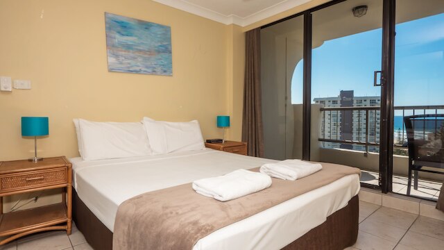 アリストクラット アパートメンツ