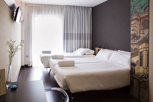 B&B ホテル グラナダ