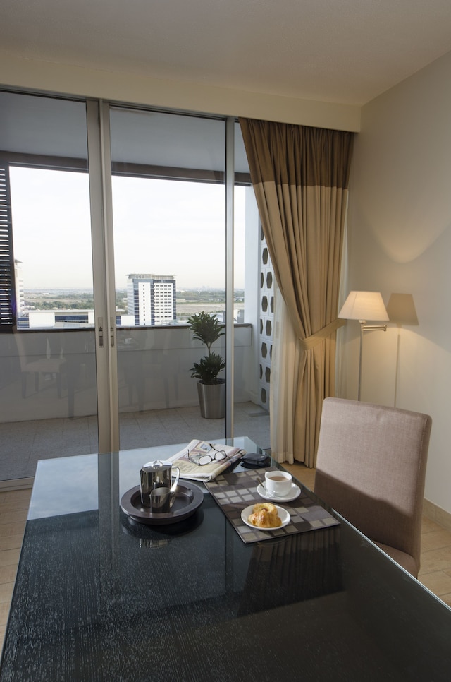 ジ アパートメンツ ドバイ ワールド トレードセンター