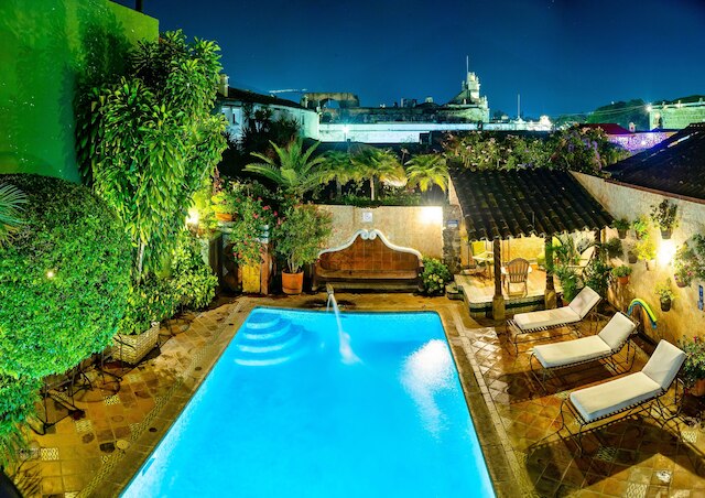 ホテル カサ デル パルケ