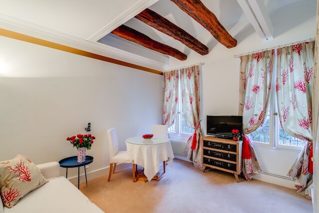 ホテル ヴィラ エスキュディエ