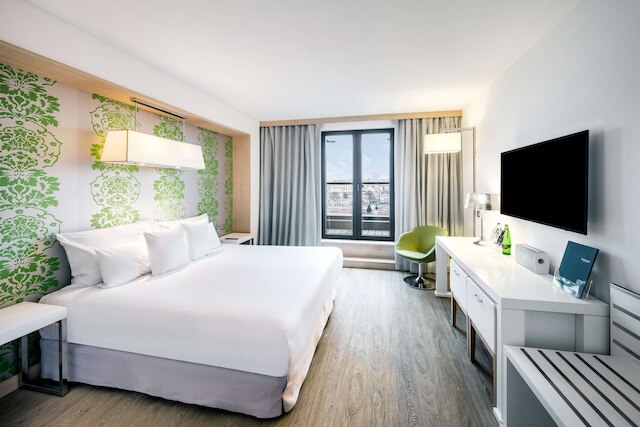 オクシデンタル プラハ ファイブ