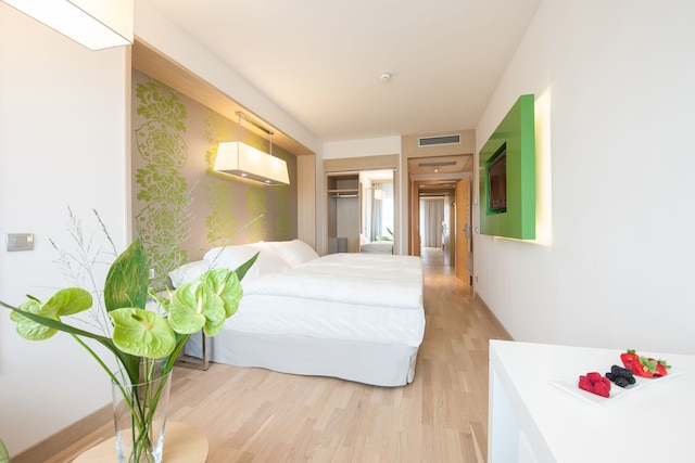 オクシデンタル プラハ ファイブ