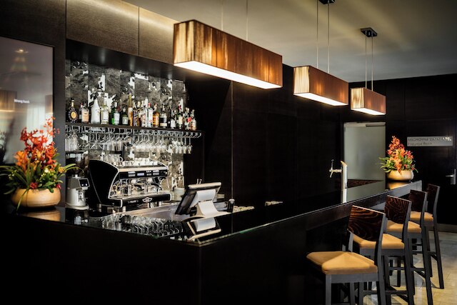 オクシデンタル プラハ ファイブ