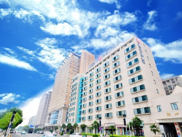 ジンジャン イン セレクト 武漢 チュウハハン ストリート シュイグオ レイク (錦江之星酒店 武漢水果湖店)