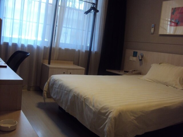 ジンジャン イン 成都 スポーツ ユニバーシティ (錦江之星成都体育学院店)