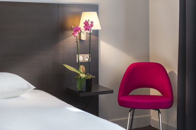 オテル デゼクリヴァン