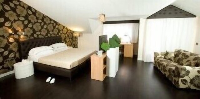 ホテル ブルーマン カセルタ