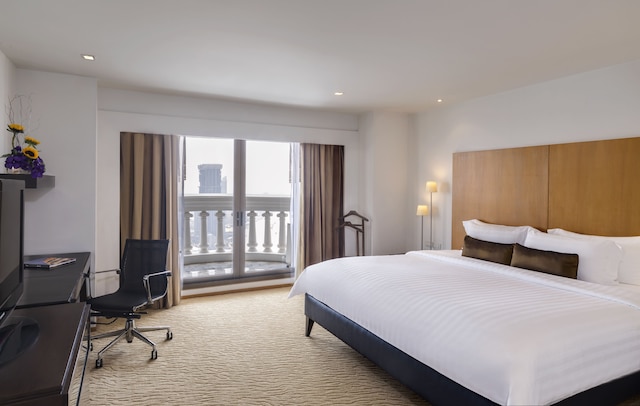 タワークラブ アット レブア