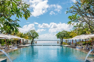 クリムゾン リゾート アンド スパ マクタン