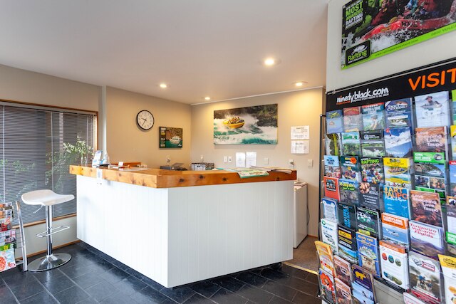 カスカード レイクフロント モーテル