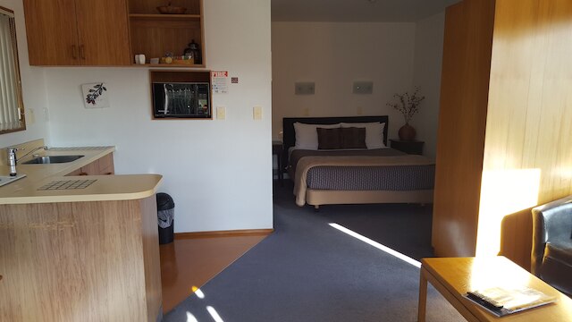 カスカード レイクフロント モーテル