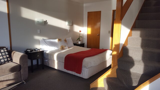 カスカード レイクフロント モーテル