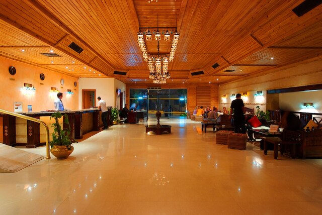 ファルコン ナーマ スター ホテル