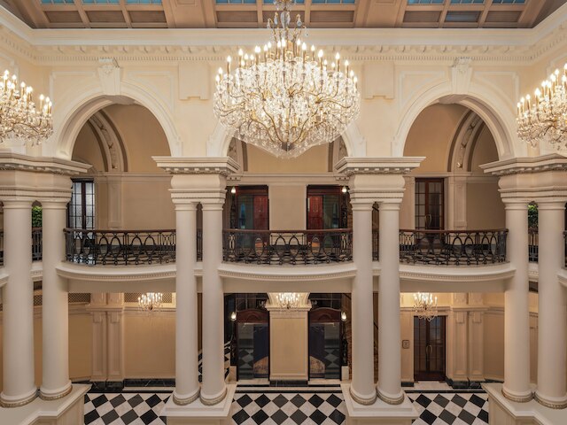 ウォルドーフ アストリア 上海 オン ザ バンド (上海外灘華爾道夫酒店)