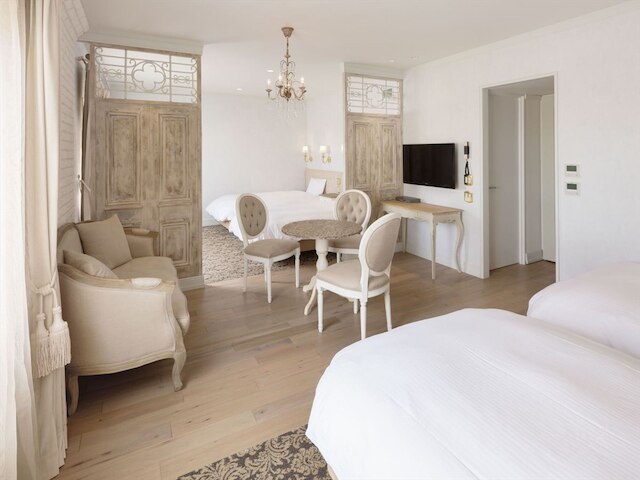 HOTEL PLUMM (ホテル プラム)