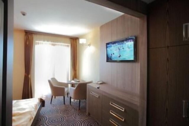 サンドール ホテル