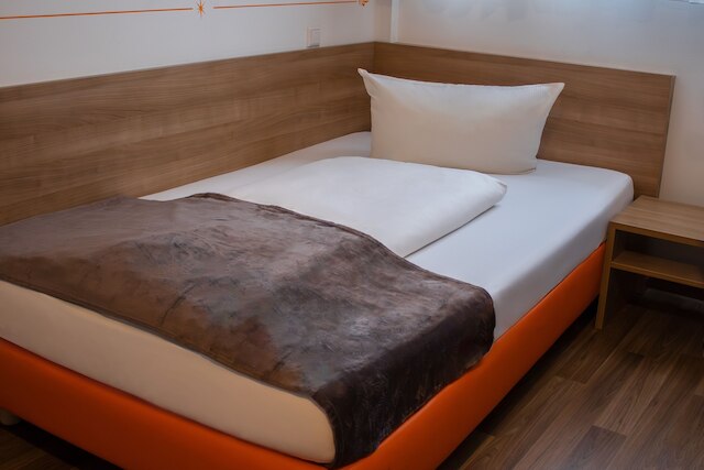 オランジュ ホテル ウント アパートメンツ