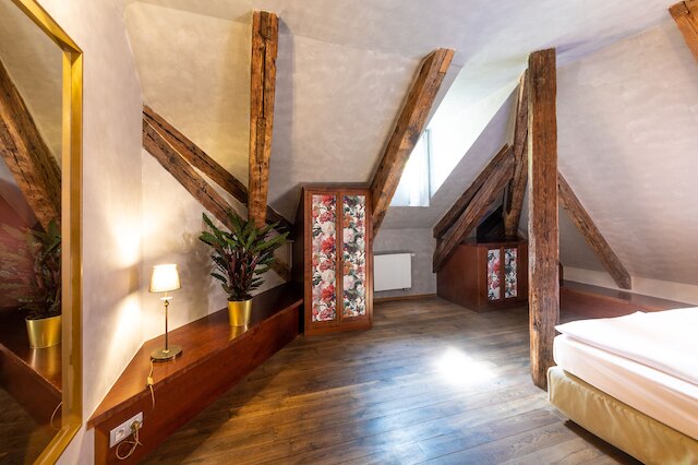 ミス ソフィーズ チャールズ ブリッジ