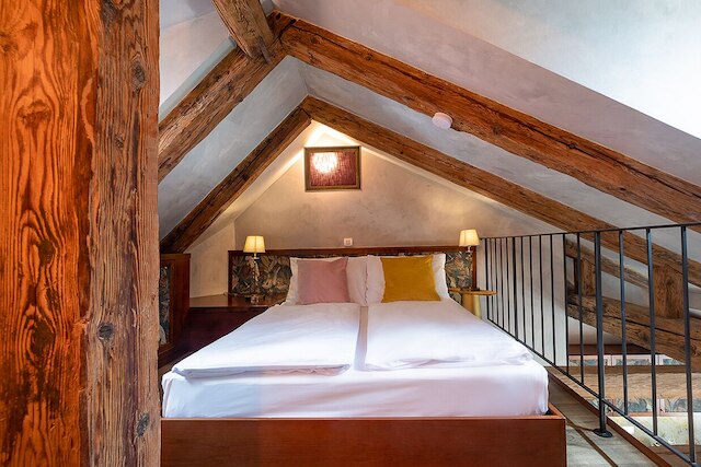 ミス ソフィーズ チャールズ ブリッジ