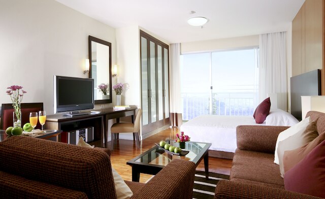 ケープ ラチャ ホテル