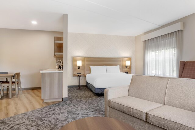 ベストウェスタン プラス ブリッジウォーター ホテル & コンベンション センター