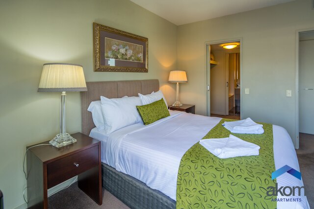 AKOM アット ドックランズ