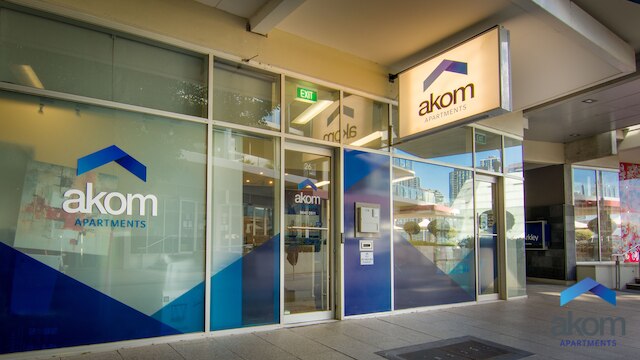 AKOM アット ドックランズ