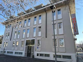 ホテル クリスタル