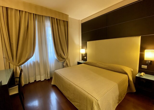 ホテル クリスタル