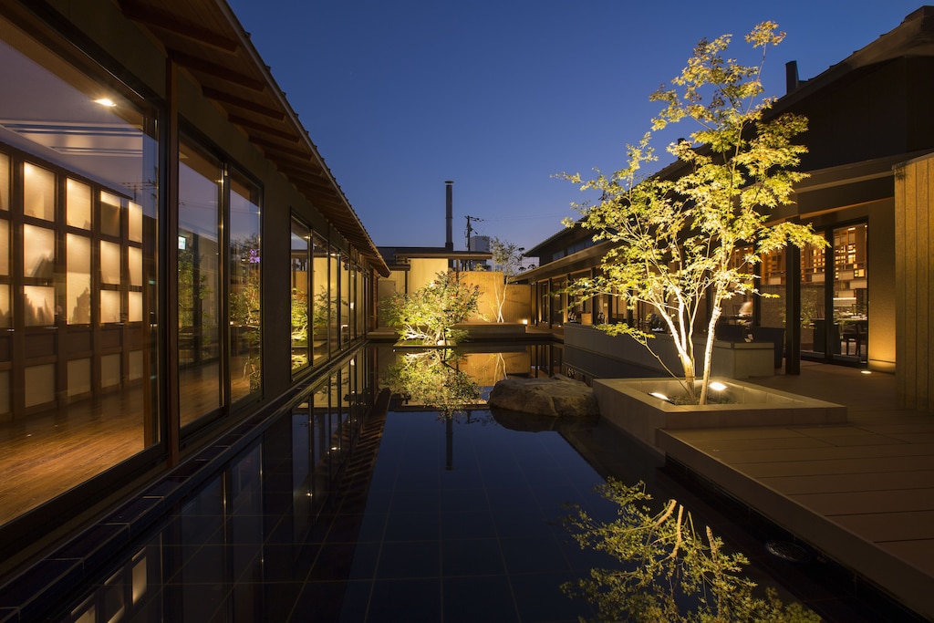 3.びわこ緑水亭