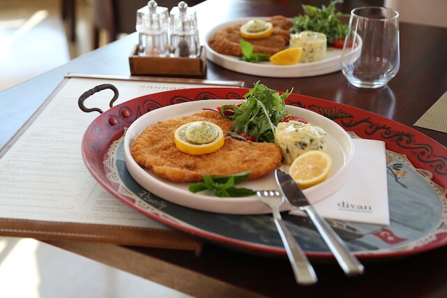 ディバン チュクルハーン - ブティック クラス