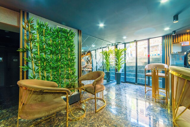 ミス ロイヤル ホテル & スパ