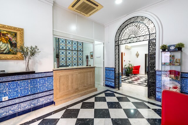 クール セヴィーリャ ホテル