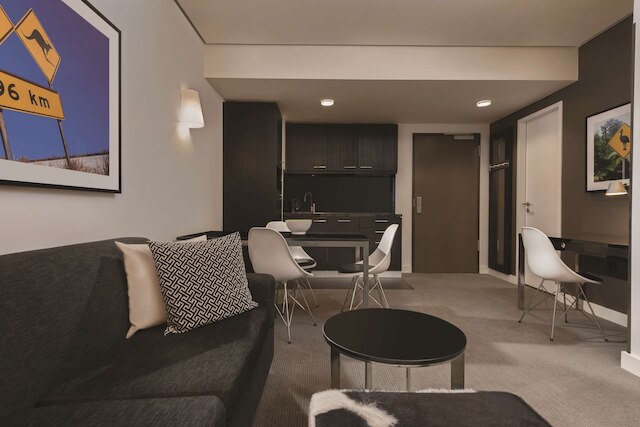 アディーナ アパートメント ホテル ベルリン ハッケンシャー マルクト