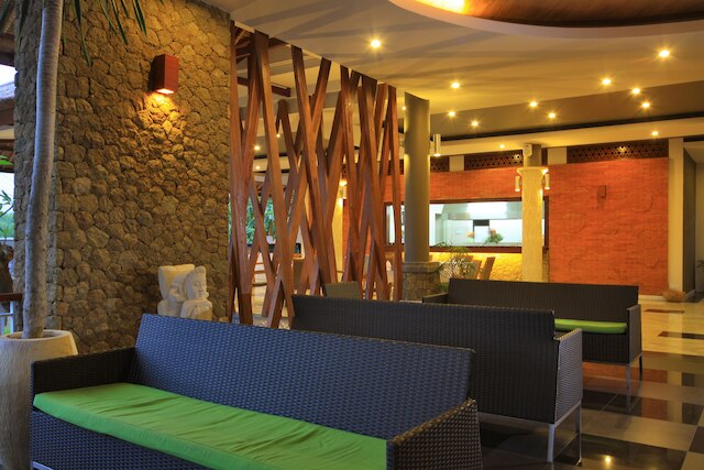 アビ バリ リゾート ヴィラズ & スパ