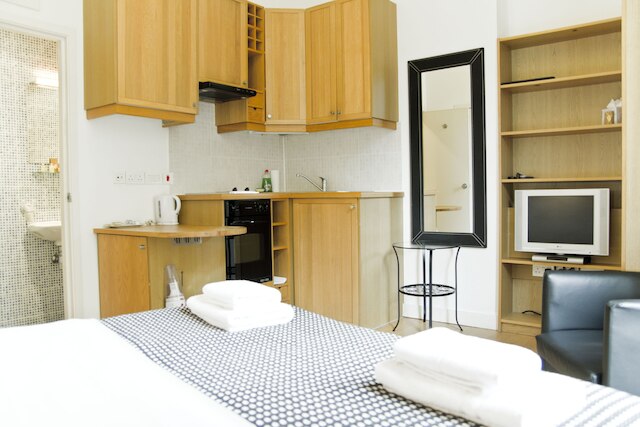 スタジオズ 2 レット ブルームズベリー