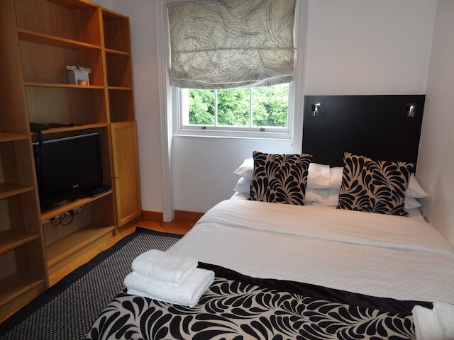 スタジオズ 2 レット ブルームズベリー