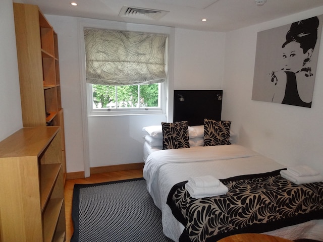 スタジオズ 2 レット ブルームズベリー